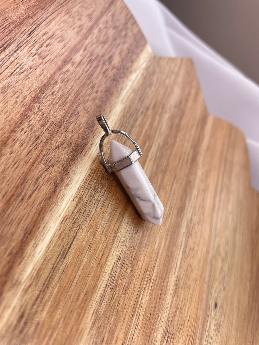 Howlite Terminated Point Necklace